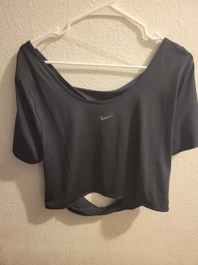 Nike Women's Charcoal Cropped Scoop-Neck Top